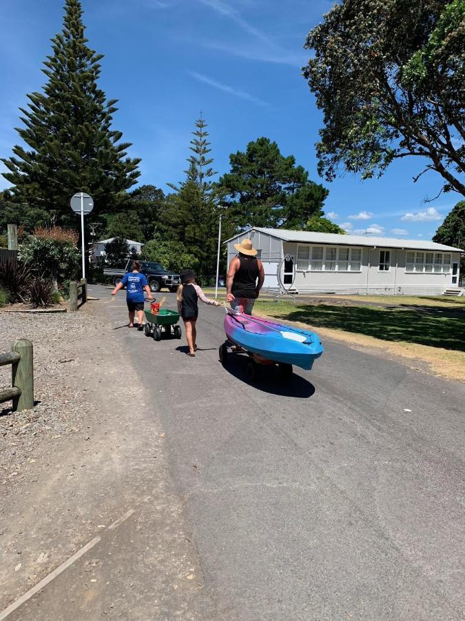 Holiday home Bach Urenui